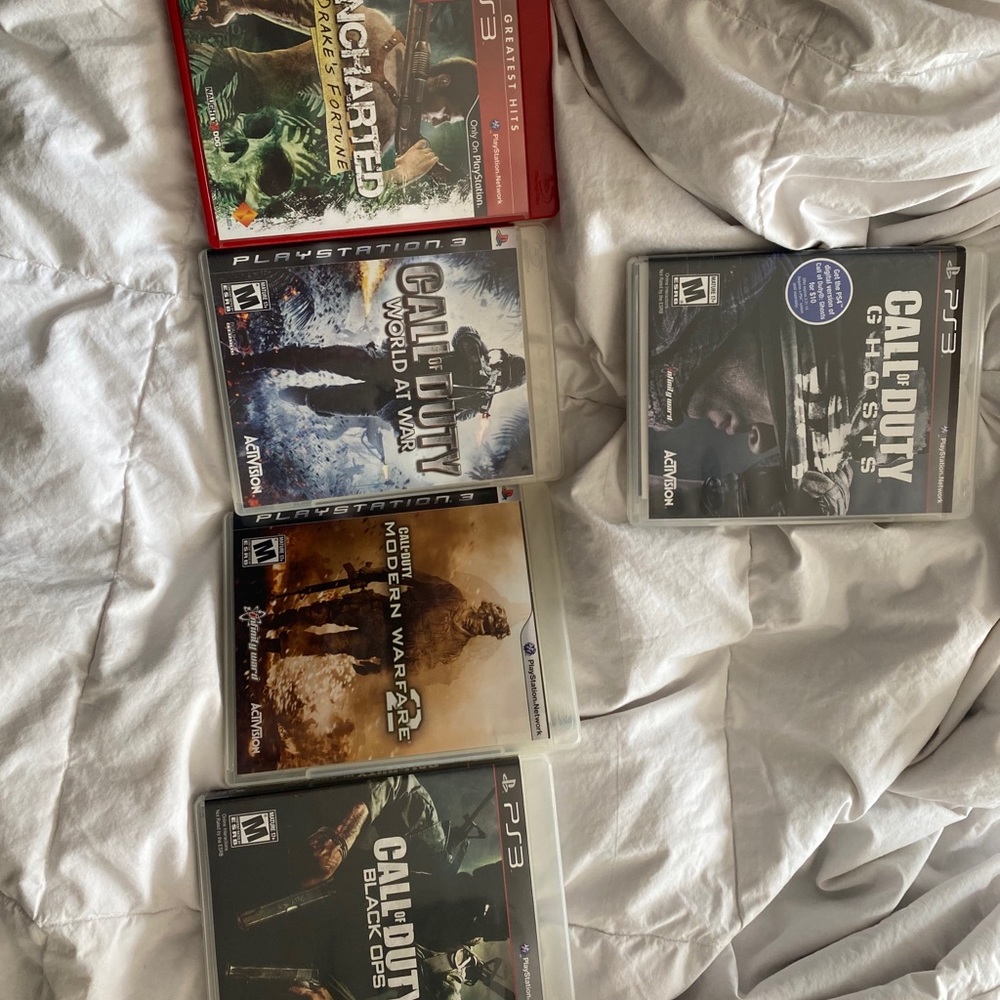 ps3 games - qty 4 games & 1 case